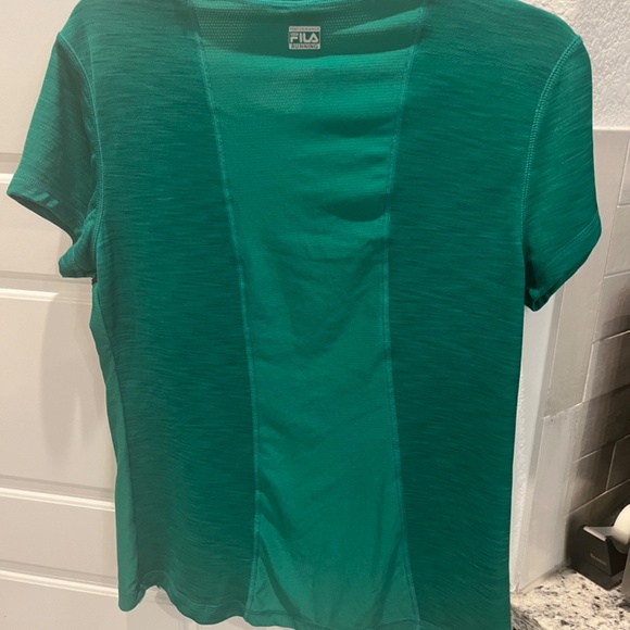 File Running Shirt - Picture 2 of 4